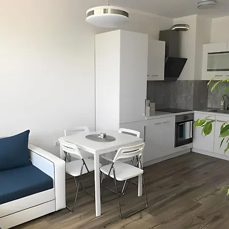 Hot Main Square Newly Built Modern Apartman Burgasz
